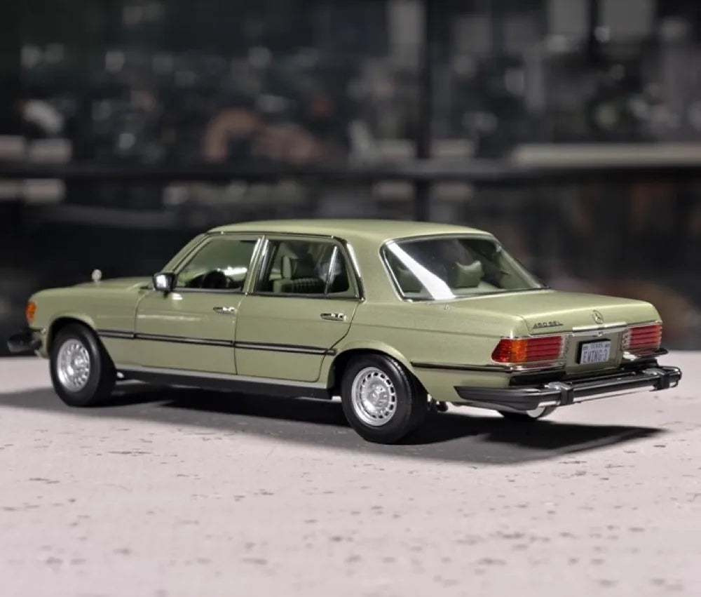 [Norev] 1:18 Mercedes-Benz 1975 450 SEL Green Model Car Die-Cast