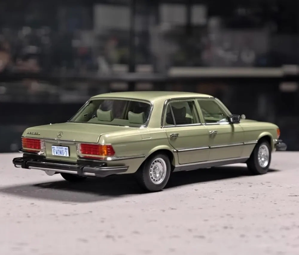 [Norev] 1:18 Mercedes-Benz 1975 450 SEL Green Model Car Die-Cast