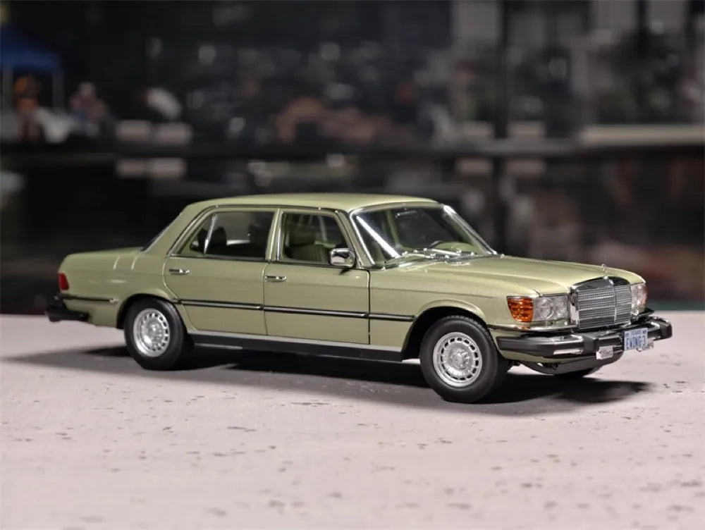 [Norev] 1:18 Mercedes-Benz 1975 450 SEL Green Model Car Die-Cast