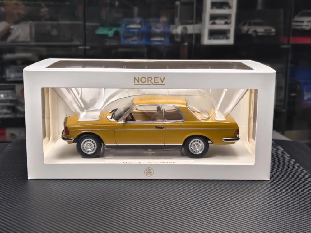 [Norev] 1:18 Mercedes-Benz 1980 280CE イエロー モデルカー Die-Cast