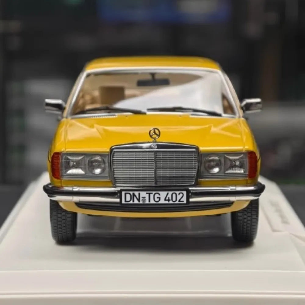 [Norev] 1:18 Mercedes-Benz 1980 280CE イエロー モデルカー Die-Cast