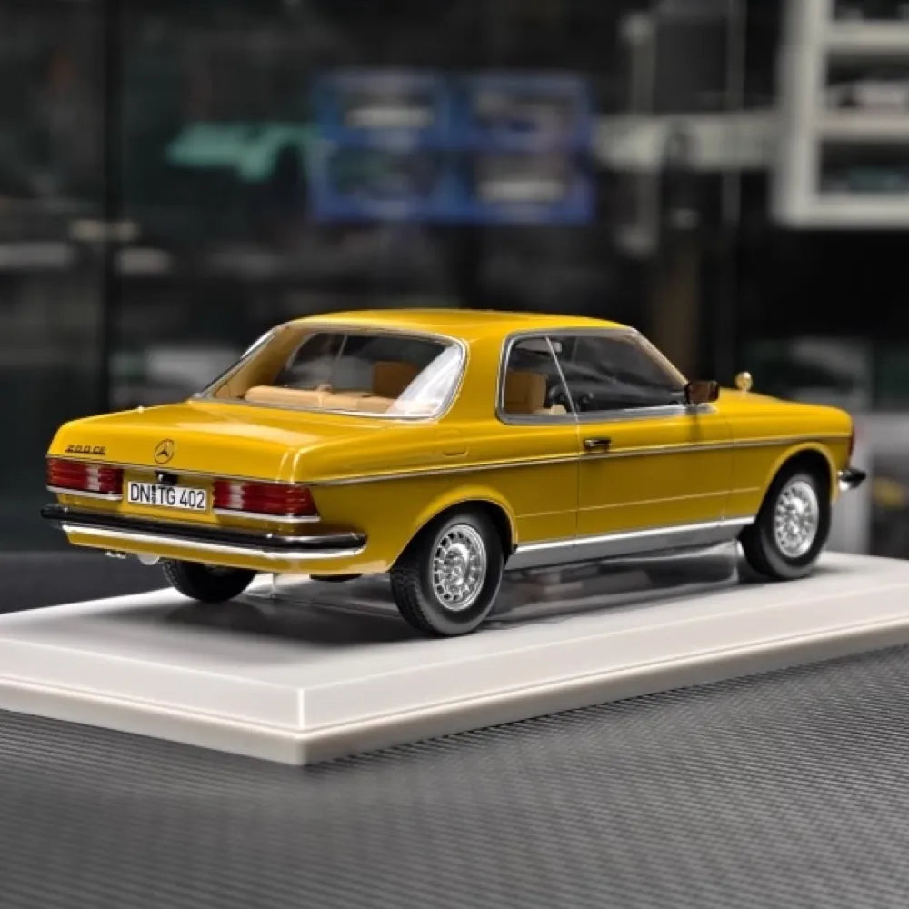 [Norev] 1:18 Mercedes-Benz 1980 280CE Yellow Model Car Die-Cast