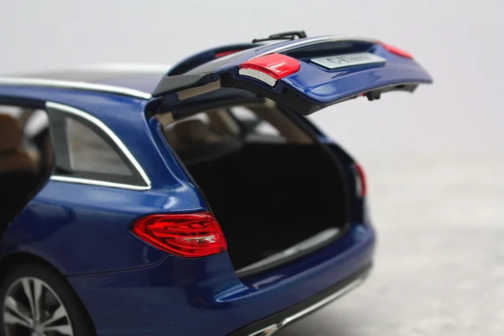 [Norev] 1:18 Mercedes-Benz 2015 C-Class C260 Estate W205 Blue Model Car Die-Cast