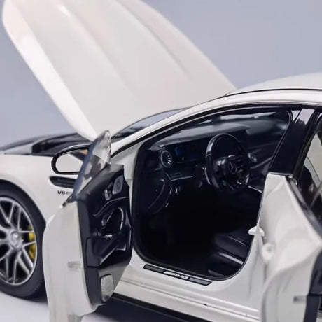 [Norev] 1:18 Mercedes-Benz 2021 AMG GT63 S 4Matic wit modelauto Die-Cast