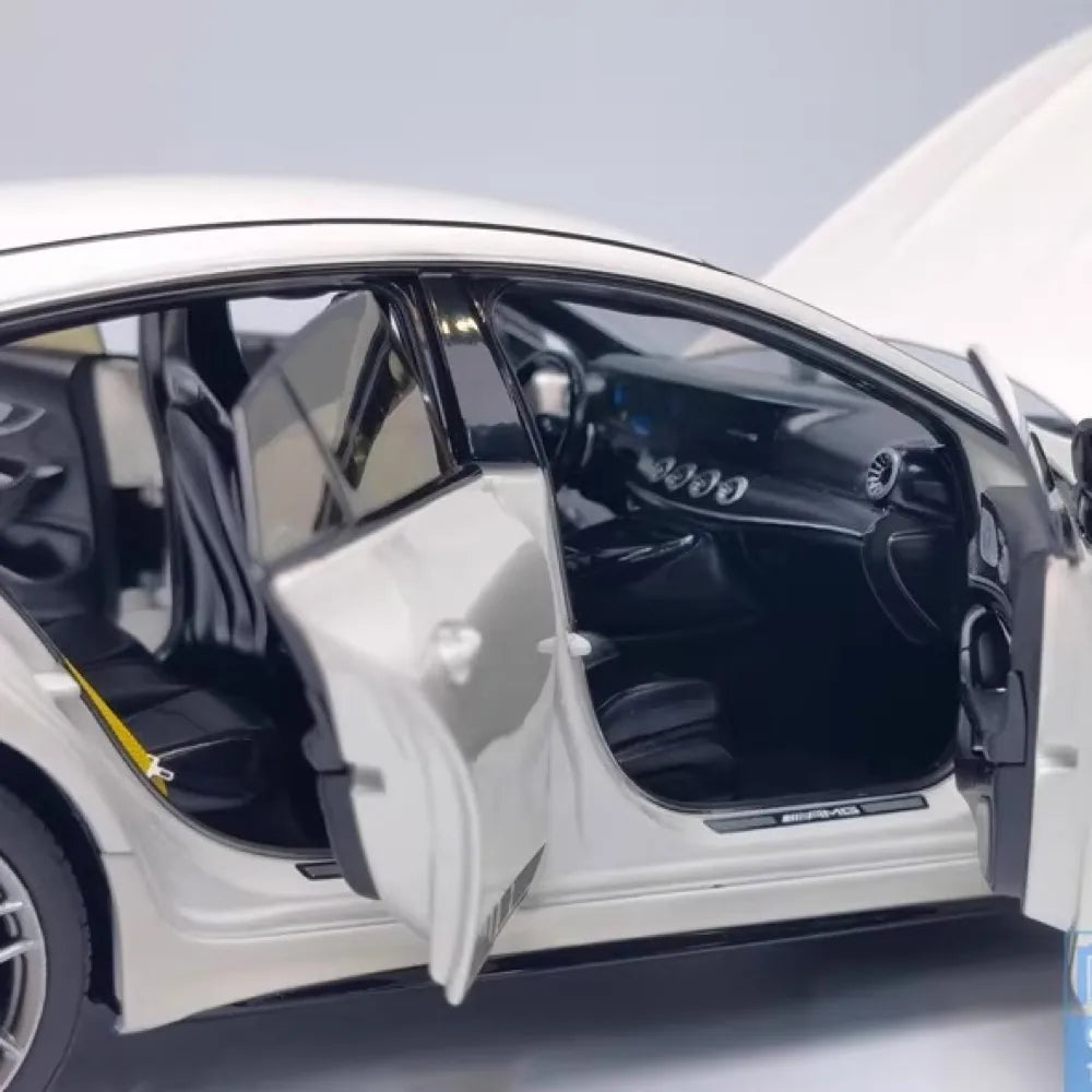 [Norev] 1:18 Mercedes-Benz 2021 AMG GT63 S 4Matic White Model Car Die-Cast