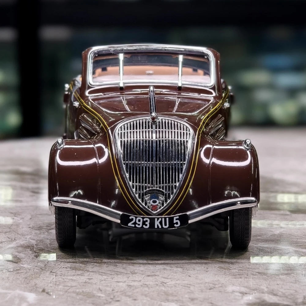 [Norev] 1:18 Peugeot 1937 402 Eclipse Brown Model Car Die-Cast