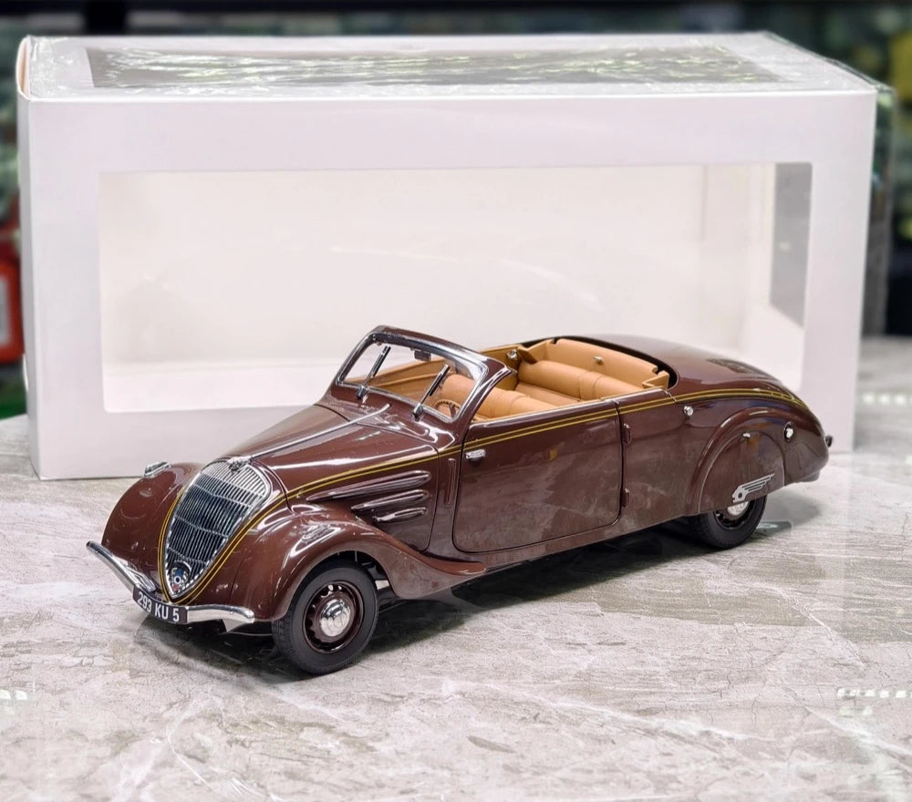 [Norev] 1:18 Peugeot 1937 402 Eclipse Brown Model Car Die-Cast