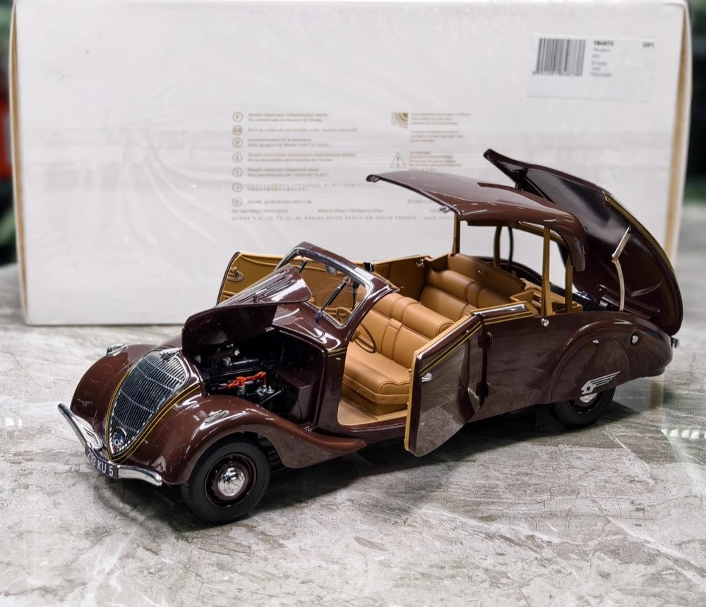 [Norev] 1:18 Peugeot 1937 402 Eclipse Brown Model Car Die-Cast
