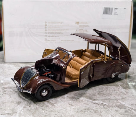 [Norev] 1:18 Peugeot 1937 402 Eclipse Brown Model Car Die-Cast