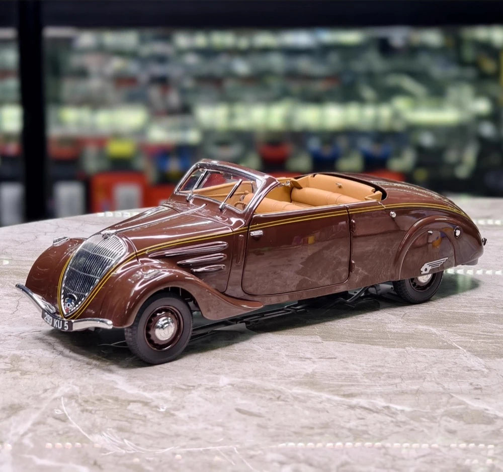 [Norev] 1:18 Peugeot 1937 402 Eclipse Brown Model Car Die-Cast