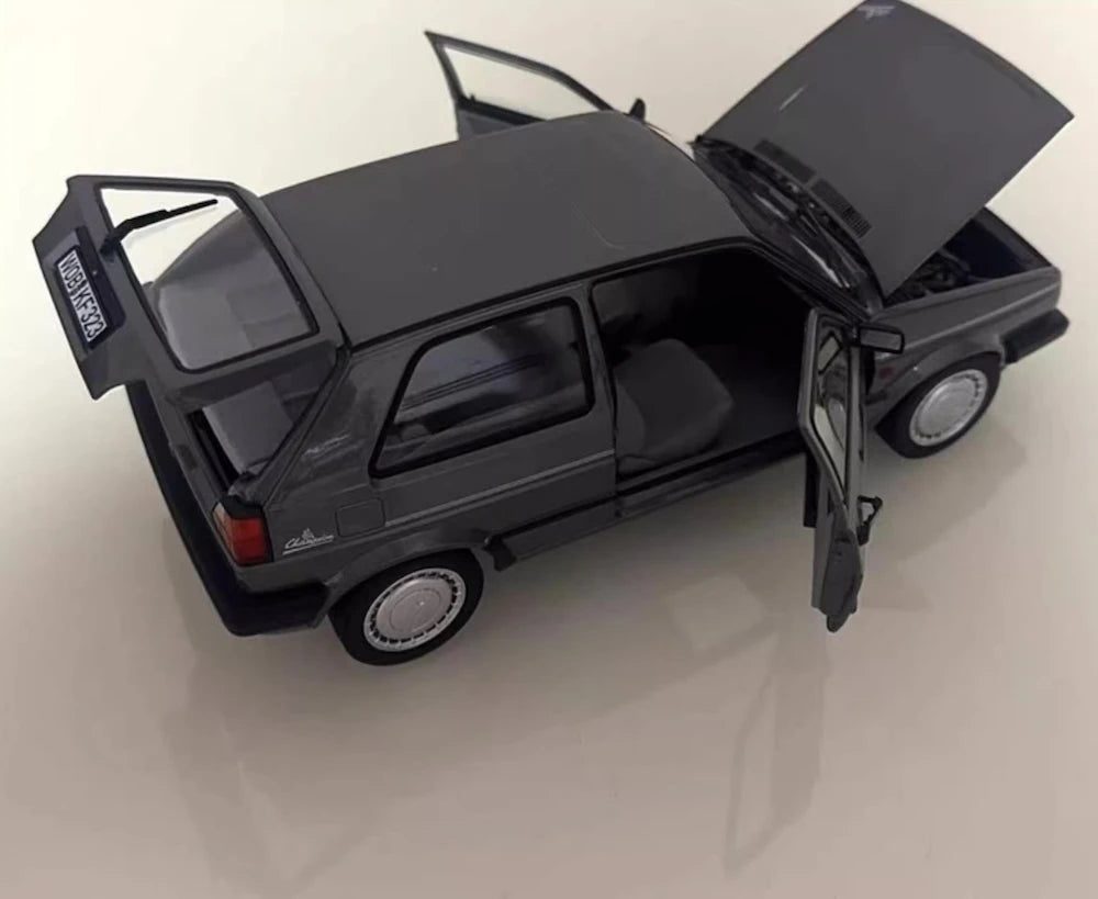 [Norev] 1:18 Volkswagen 1983 Golf GTI Champion Black Model Car Resin