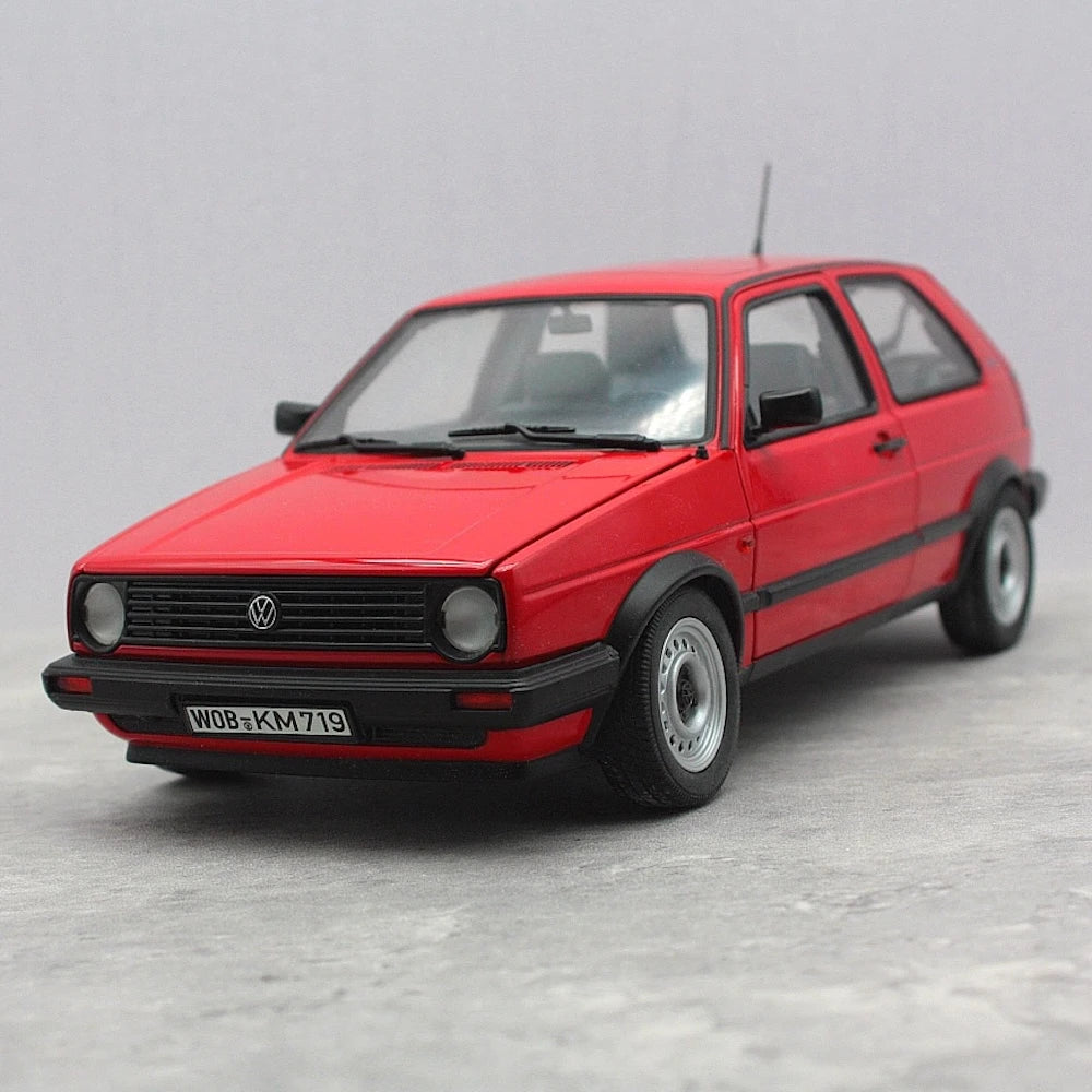 [Norev] 1:18 Volkswagen 1984 Golf CL Red Model Car Resin