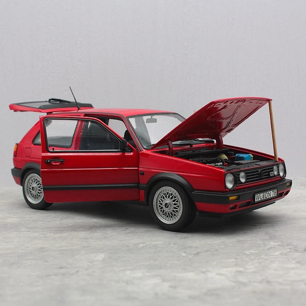 [Norev] 1:18 Volkswagen 1984 Golf CL Red Model Car Resin