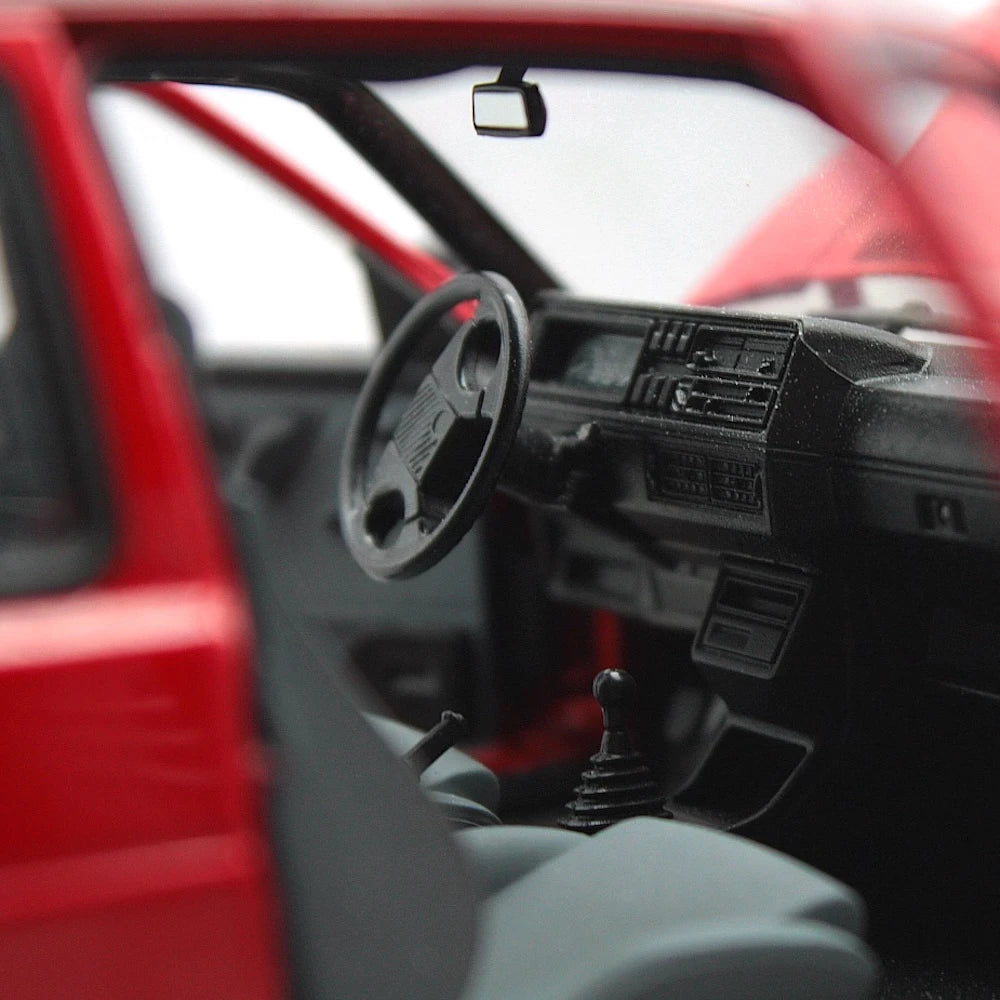 [Norev] 1:18 Volkswagen 1984 Golf CL Red Model Car Resin