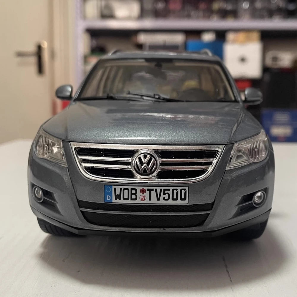 [Norev] 1:18 Volkswagen 2008 Tiguan grigio modellino di auto resina