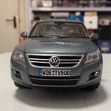 [Norev] 1:18 Volkswagen 2008 Tiguan grigio modellino di auto resina