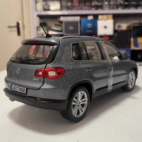 [Norev] 1:18 Volkswagen 2008 Tiguan Gray Model Car Resin