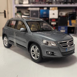 [Norev] 1:18 Volkswagen 2008 Tiguan grigio modellino di auto resina