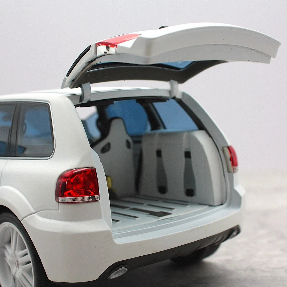 [Norev] 1:18 Volkswagen 2008 Touareg P24 Parotech White Model Car Resin