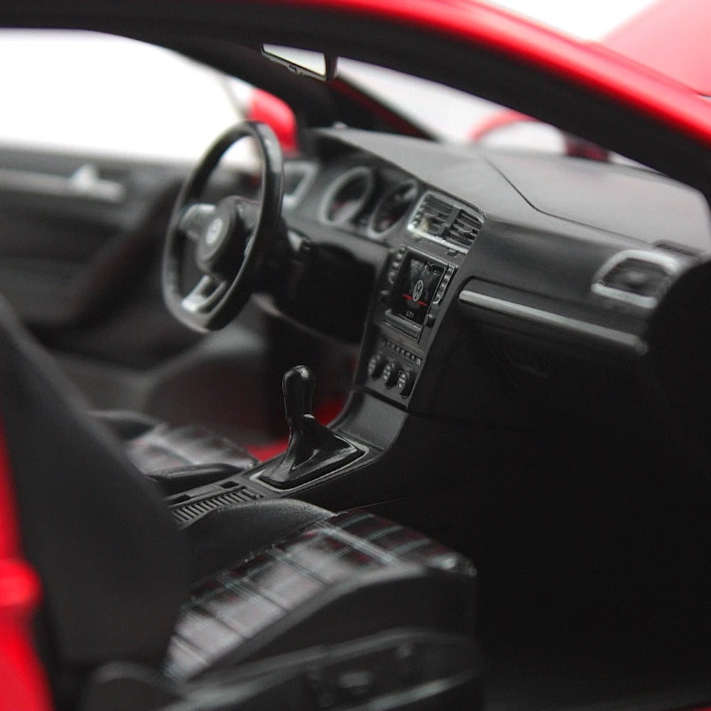 [Norev] 1:18 Volkswagen 2013 Golf GTI MK7 Red Model Car Resin