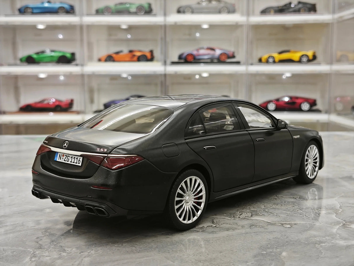 NZG Mercedes-AMG 2023 S 63 E Performance V223 Nightblack Magno 1:18 – modelo de coleção em metal fundido