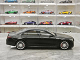 NZG Mercedes-AMG 2023 S 63 E Performance V223 Nightblack Magno 1:18 – modelo de coleção em metal fundido