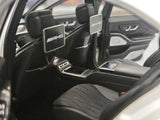 NZG Mercedes-AMG 2023 S 63 E 퍼포먼스 V223 오팔리스 화이트 1:18 – 수집용 다이캐스트 모델 다이캐스트