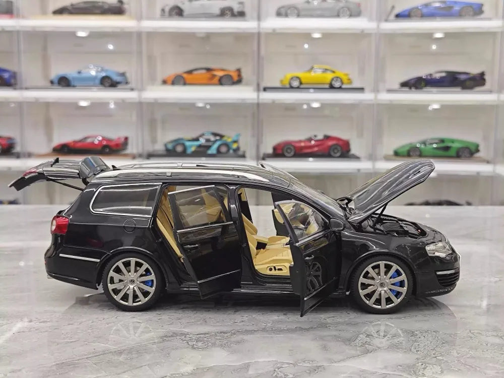 [NZG] 1:18 Volkswagen 2008 Passat R36 Estate Black Model Car Die-Cast
