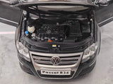 [NZG] 1:18 Volkswagen 2008 Passat R36 Estate Black Model Car Die-Cast