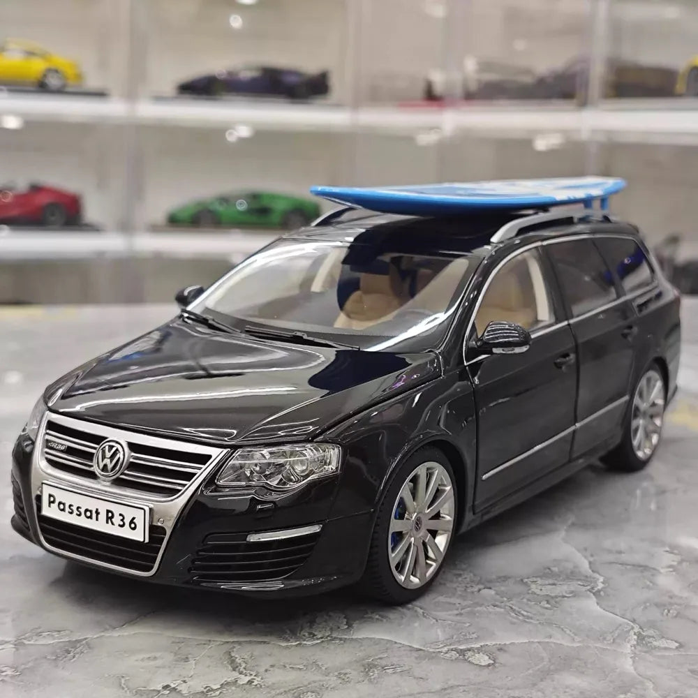 [NZG] 1:18 Volkswagen 2008 Passat R36 Estate Black Model Car Die-Cast