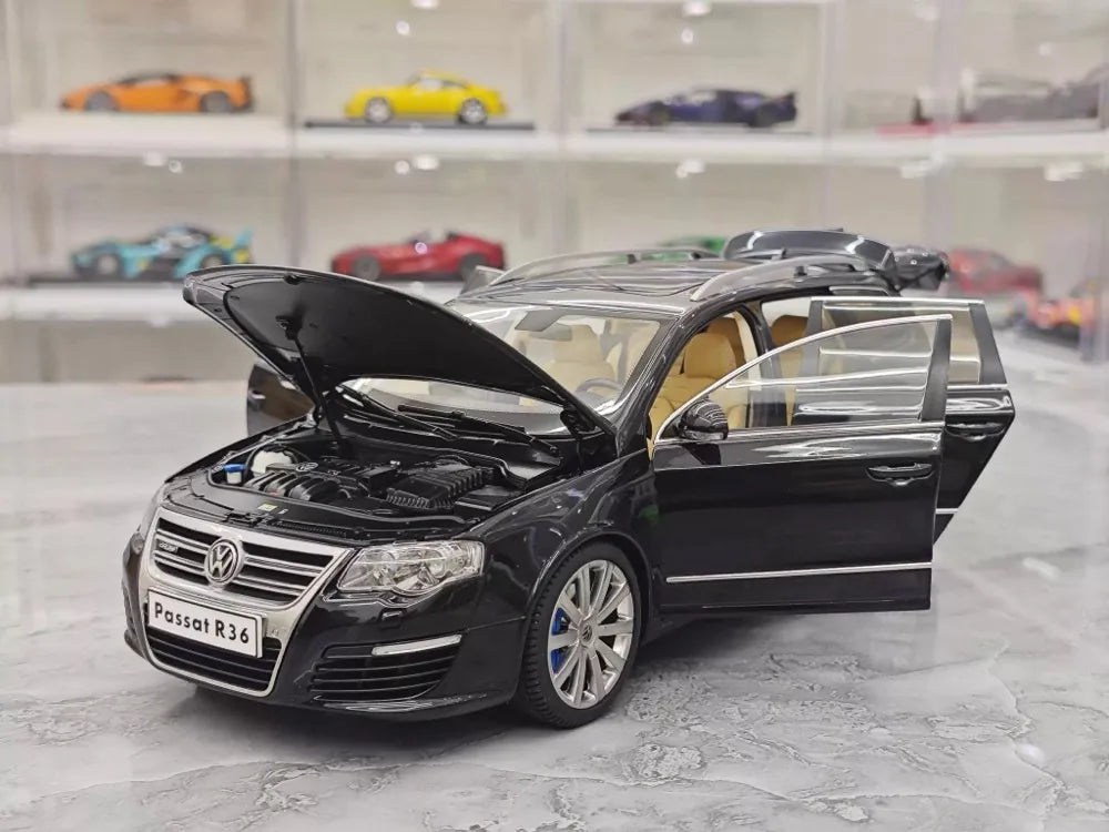 [NZG] 1:18 Volkswagen 2008 Passat R36 Estate Black Model Car Die-Cast