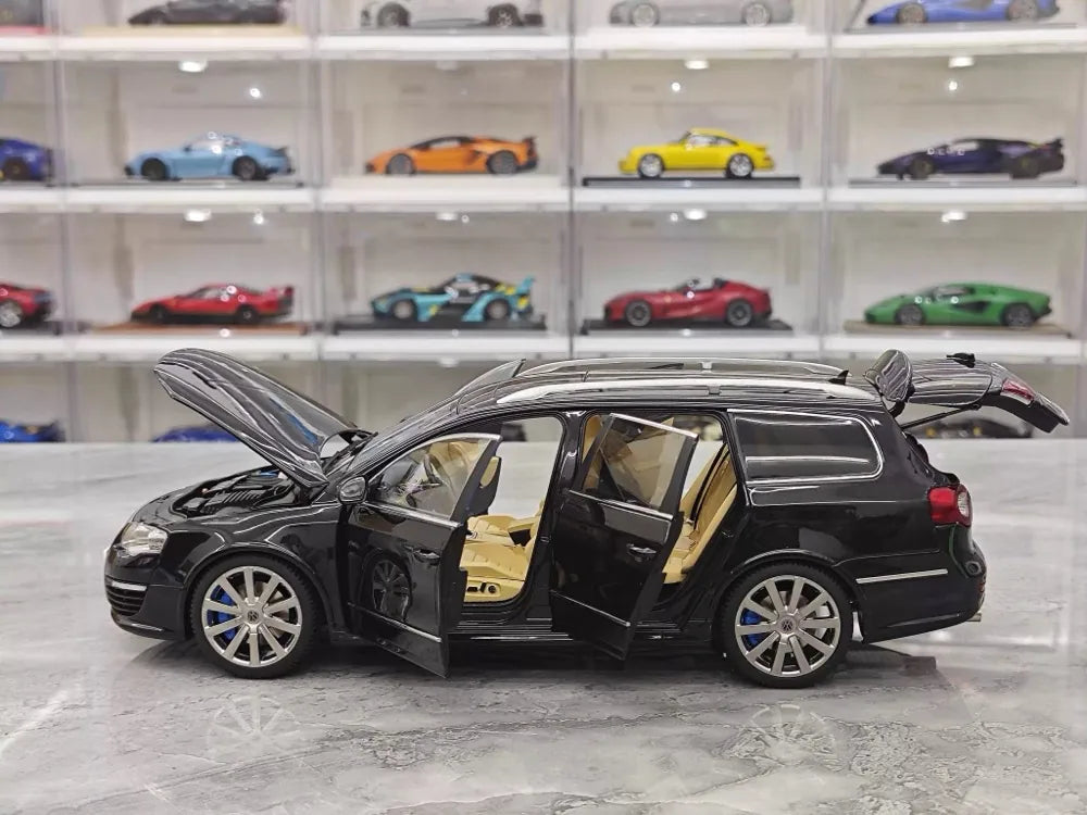 [NZG] 1:18 Volkswagen 2008 Passat R36 Estate Black Model Car Die-Cast