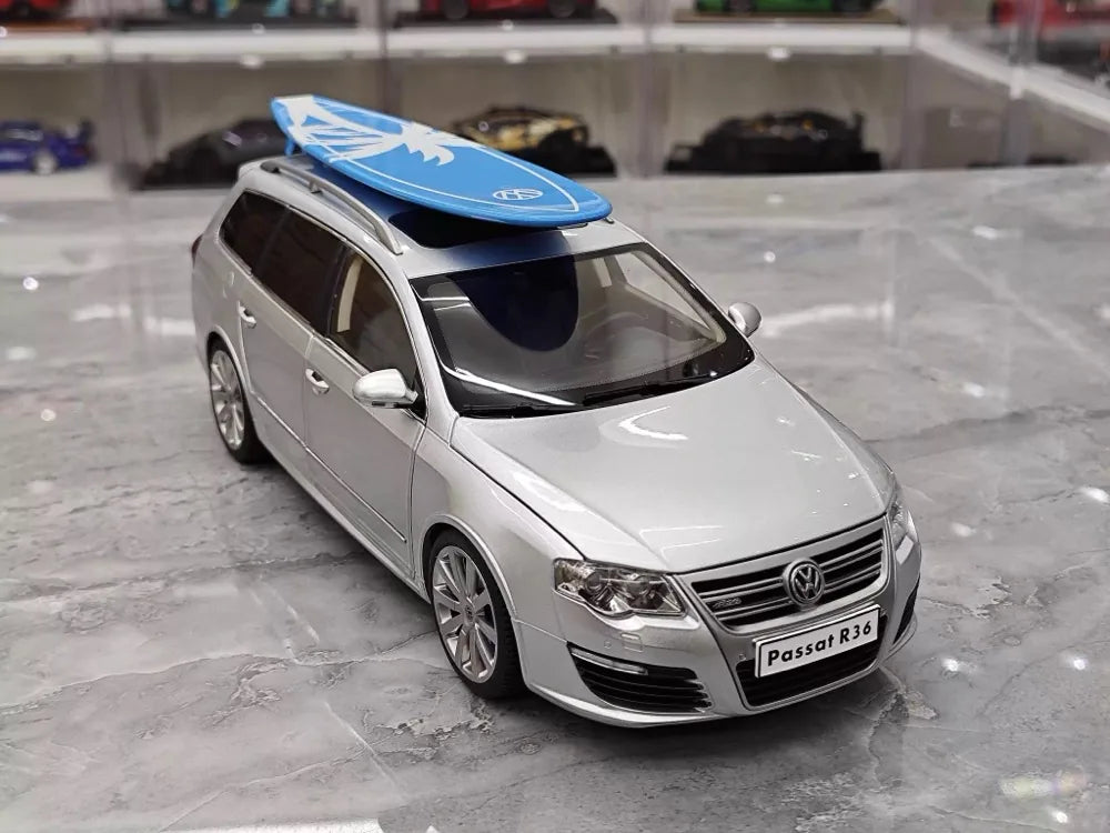 [NZG] 1:18 Volkswagen 2008 Passat R36 Estate Silver Model Car Die-Cast