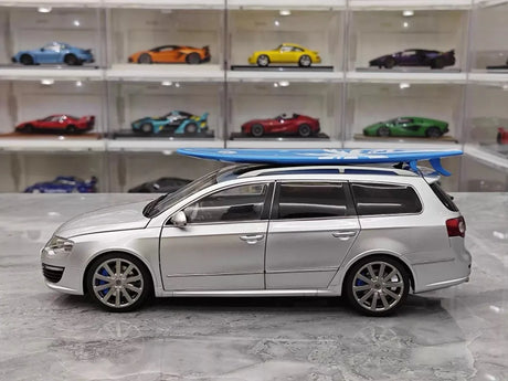 [NZG] 1:18 Volkswagen 2008 Passat R36 Estate Silver Model Car Die-Cast