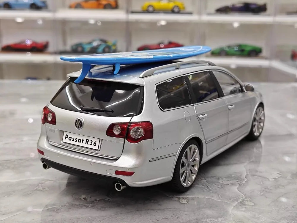 [NZG] 1:18 Volkswagen 2008 Passat R36 Estate Silver Model Car Die-Cast