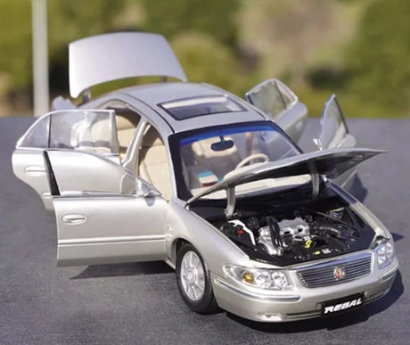 [OEM] 1:18 Buick 1997 Regal Silver Model Car Die-Cast