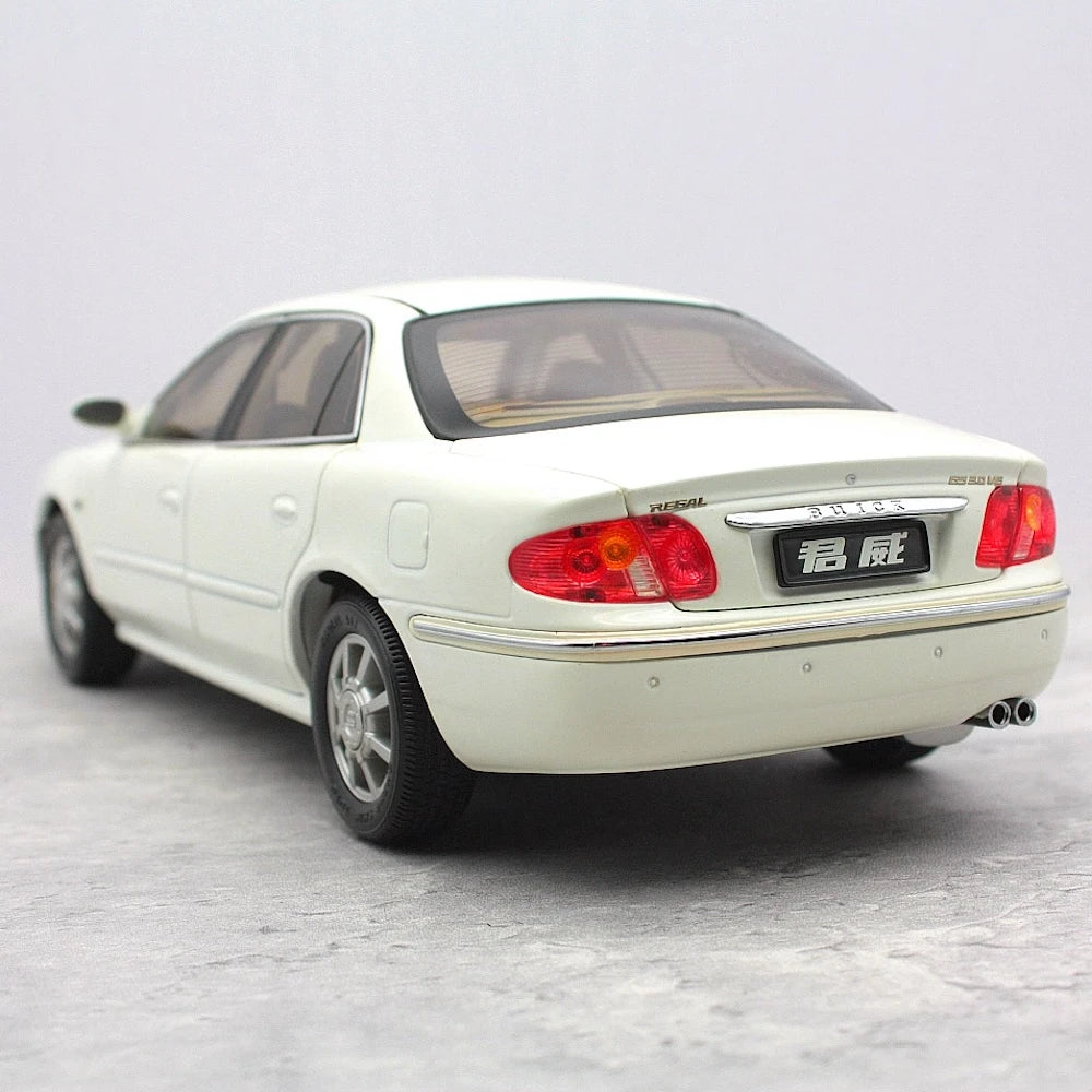 [OEM] 1:18 Buick 1997 Regal ホワイト モデルカー Die-Cast