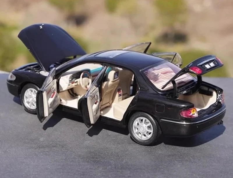[OEM] 1:18 Buick 1997 Regal Black Model Car Die-Cast