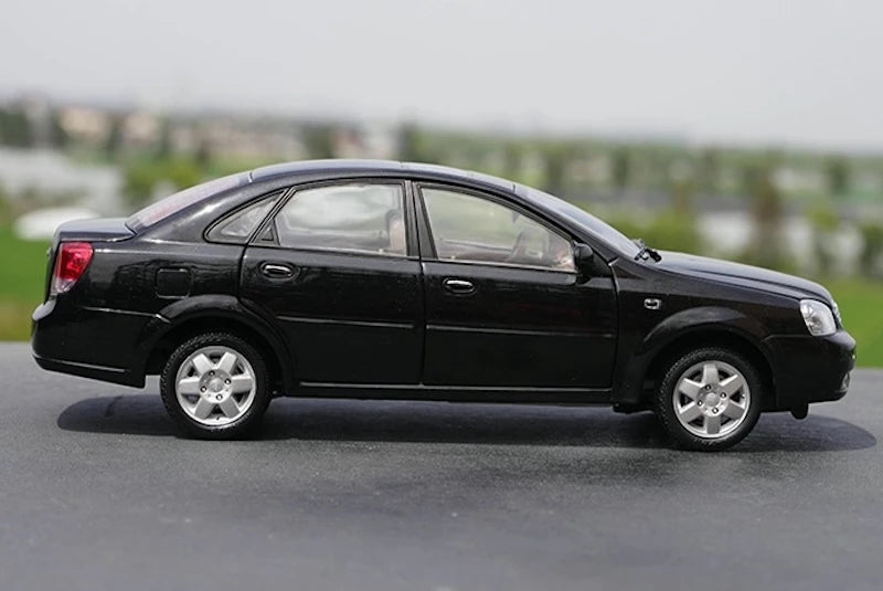 [OEM] 1:18 Buick 2003 Excelle Black Model Car Die-Cast