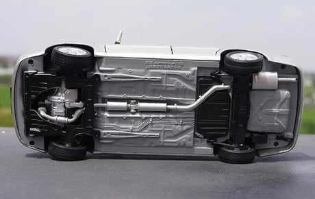 [OEM] 1:18 Buick 2003 Excelle Silver Model Car Die-Cast