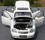 [OEM] 1:18 Buick 2003 Excelle valkoinen pienoismalli Die-Cast