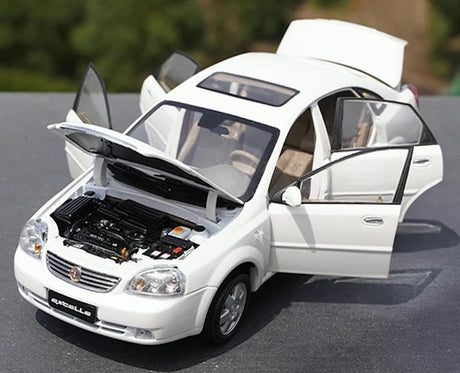 [OEM] 1:18 Buick 2003 Excelle White Model Car Die-Cast