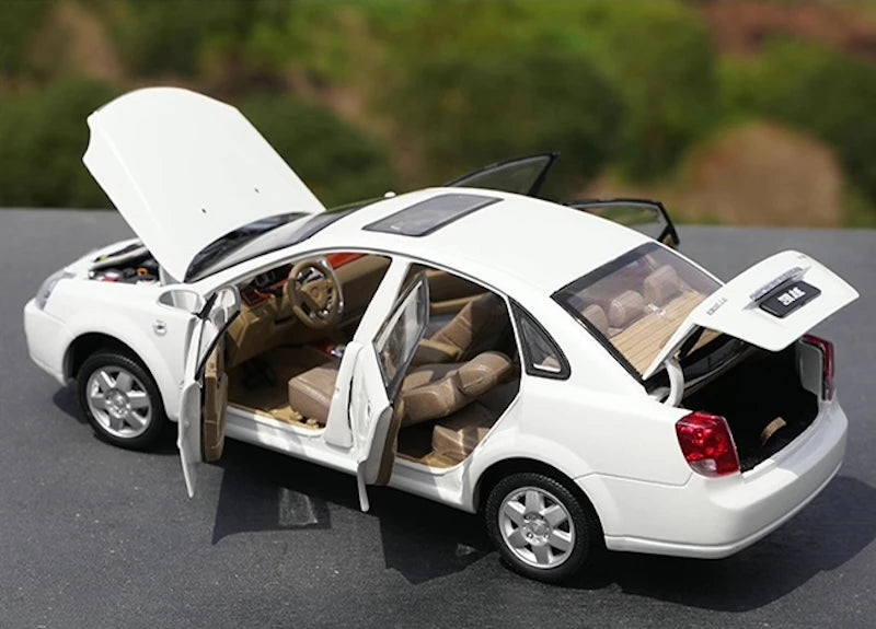 [OEM] 1:18 Buick 2003 Excelle ホワイト モデルカー Die-Cast