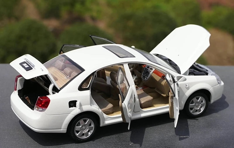 [OEM] 1:18 Buick 2003 Excelle ホワイト モデルカー Die-Cast