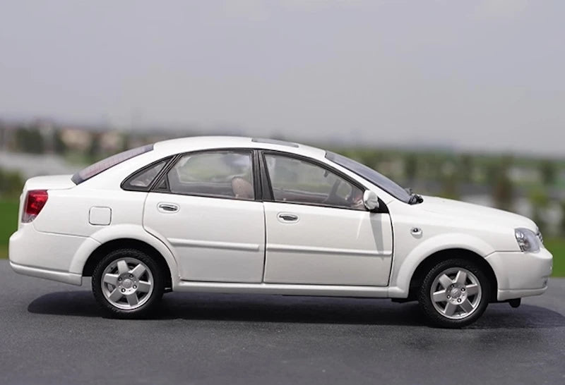 [OEM] 1:18 Buick 2003 Excelle ホワイト モデルカー Die-Cast