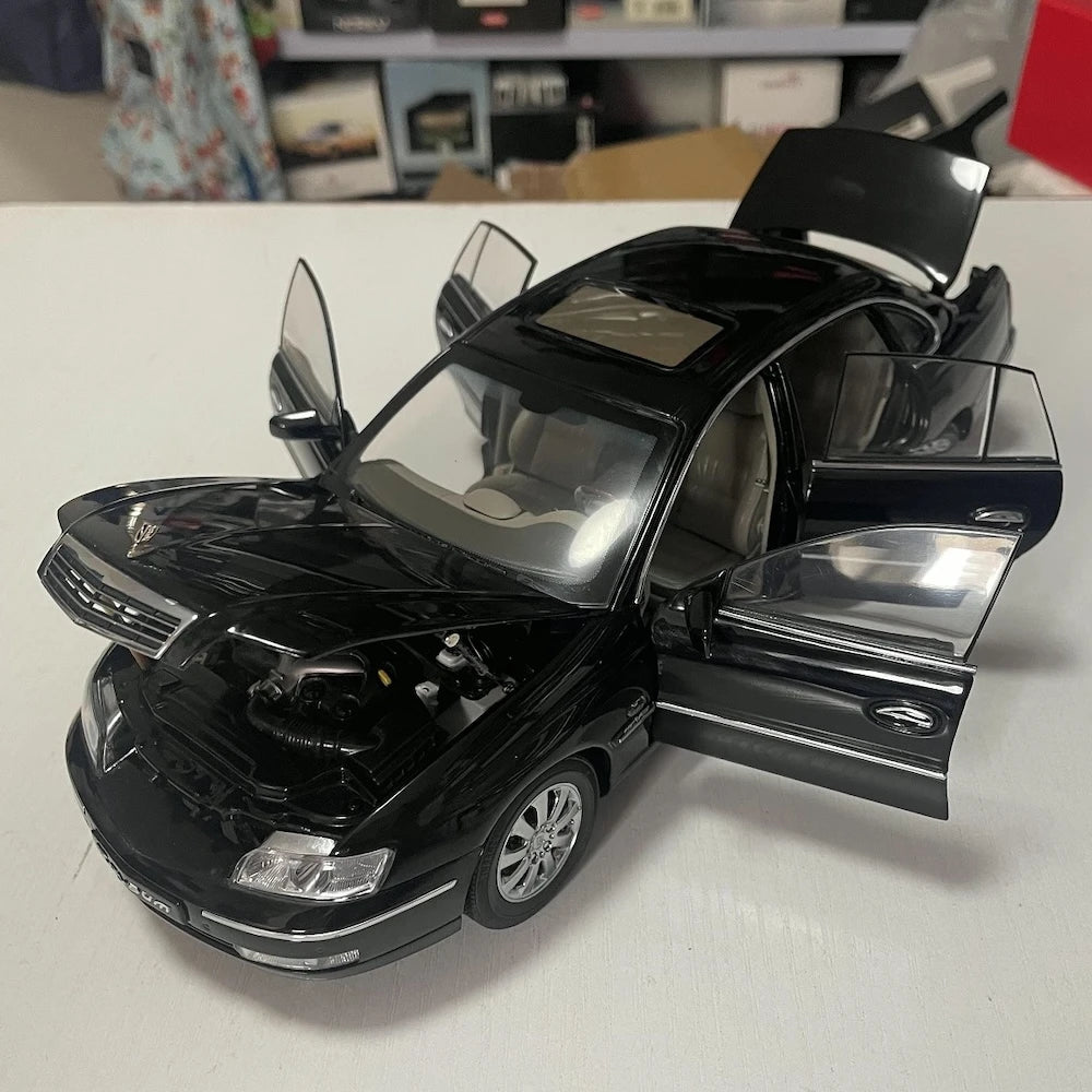 [OEM] 1:18 Buick 2005 Royaum Black Model Car Die-Cast