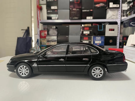 [OEM] 1:18 Buick 2005 Royaum Black Model Car Die-Cast
