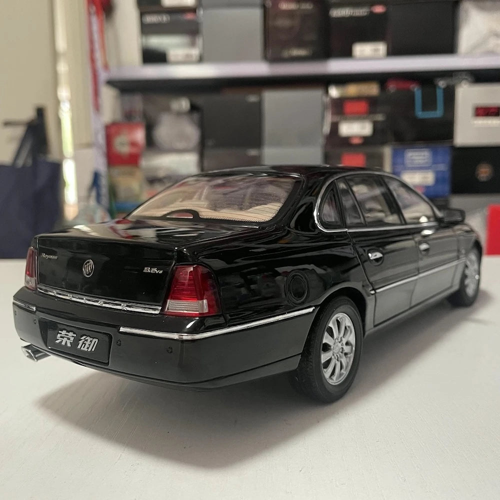 [OEM] 1:18 Buick 2005 Royaum Black Model Car Die-Cast