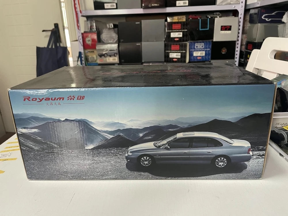 [OEM] 1:18 Buick 2005 Royaum Black Model Car Die-Cast