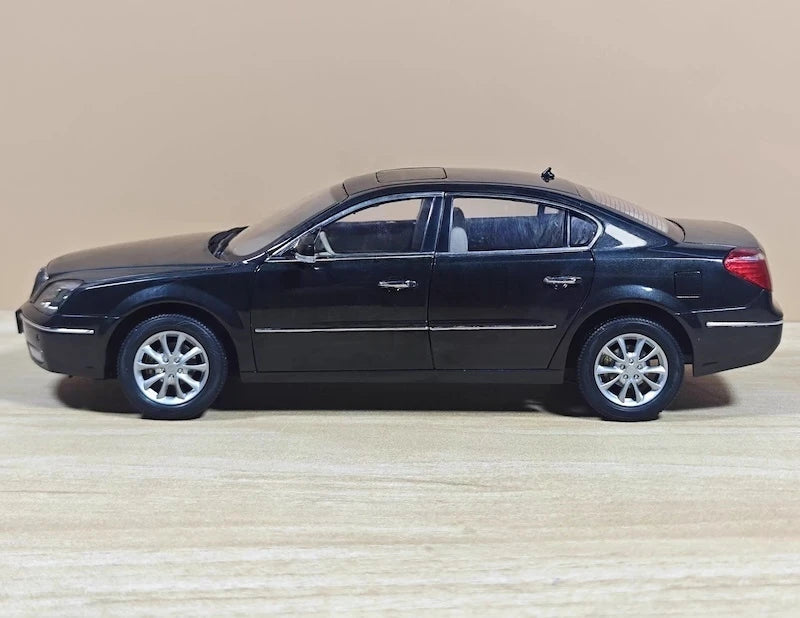 [OEM] 1:18 Buick 2007 LaCrosse Black Model Car Die-Cast
